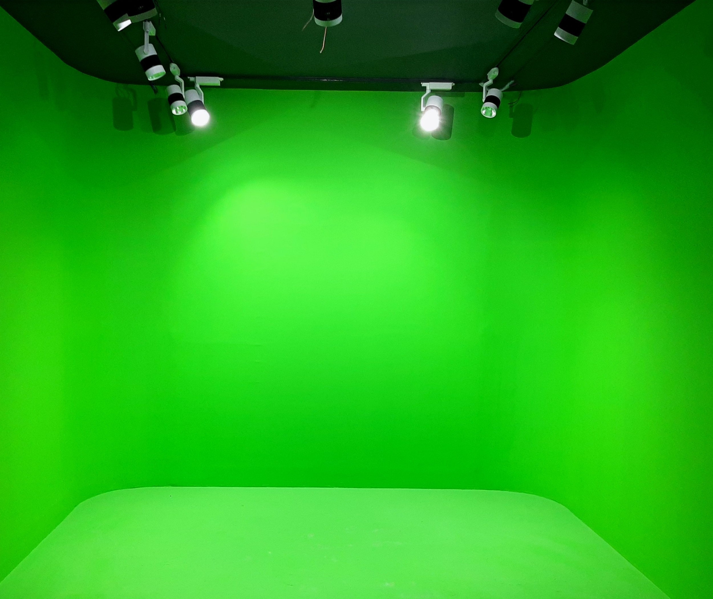 Dads Moneyy Studio | Green Screen Studio | Photography Studio for Rent | Pod Cast Studio | Recording and Dubbing Studio photo 2 of 7