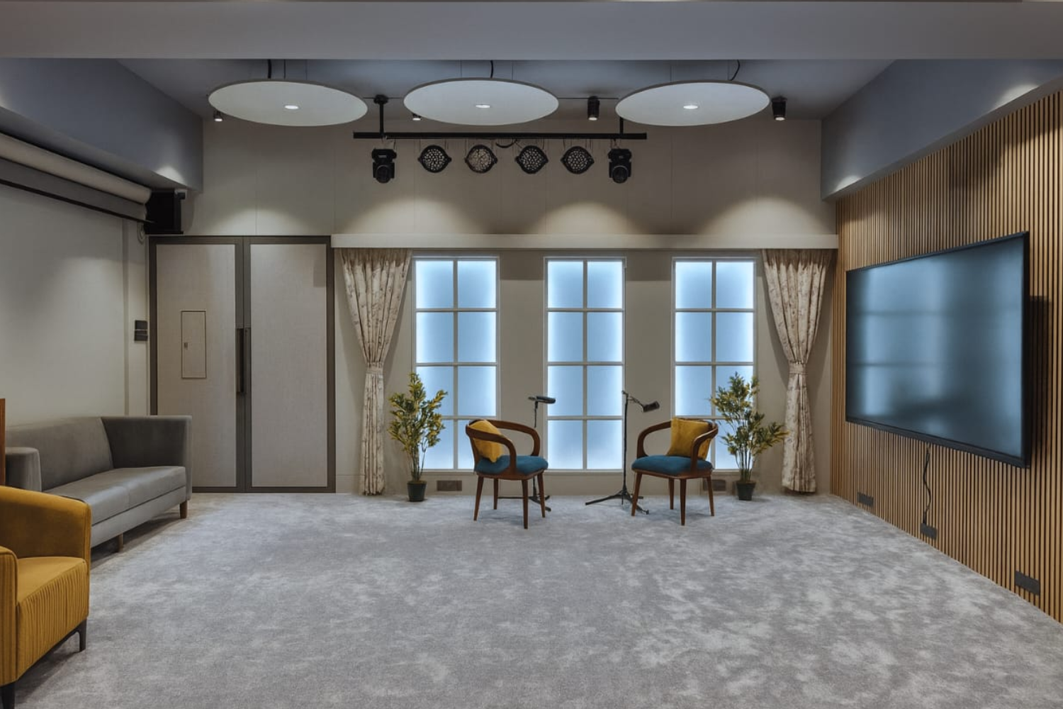 MW Stuudio | Best Podcast Studio & Photography Studio in Mumbai on Rent | Studio For Photoshoot, Reel & Video shoot. - Recording studio in Borivali West, Mumbai