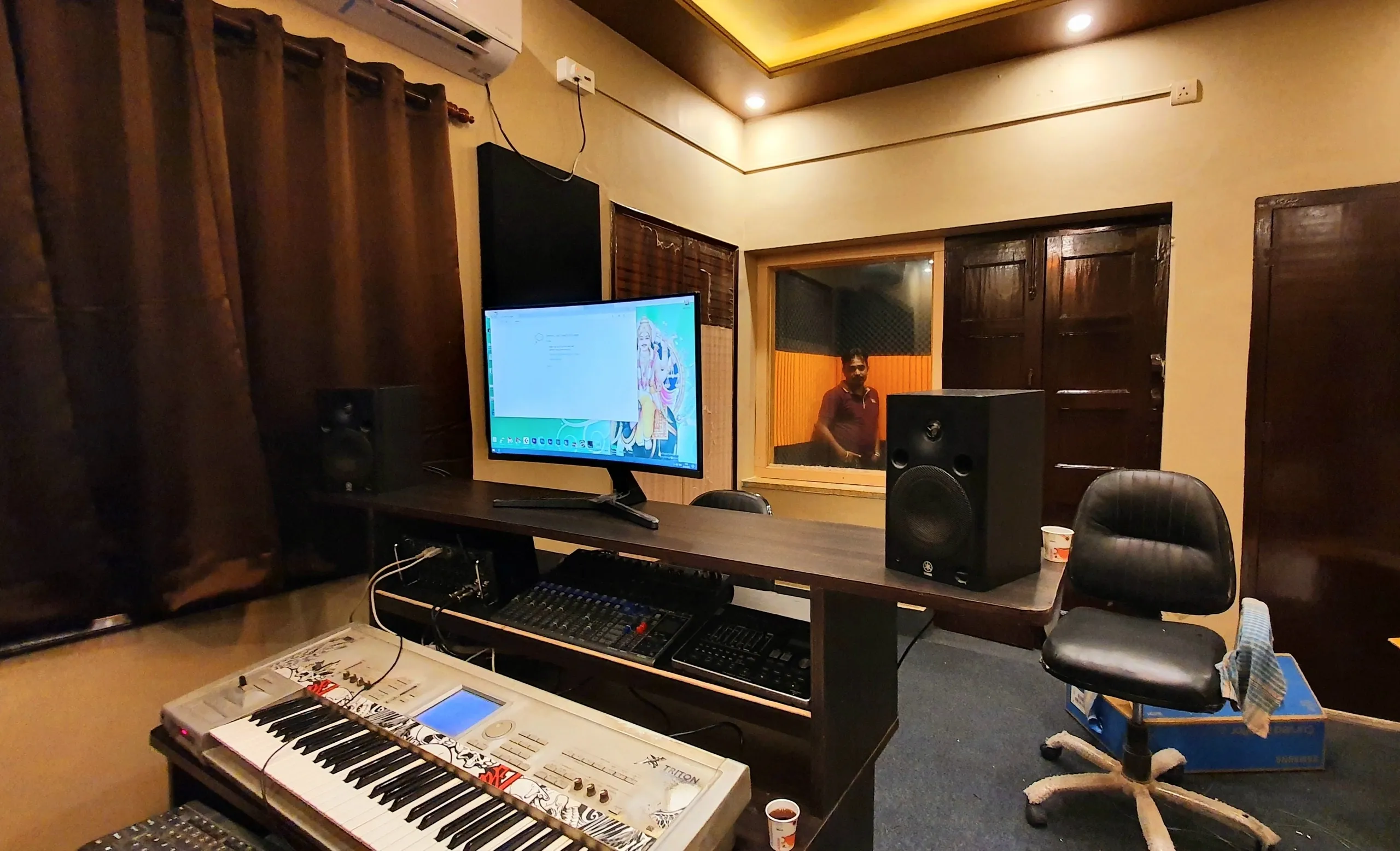 WooLala Recording Studio, a podcast studio in Bidhannagar, Kolkata