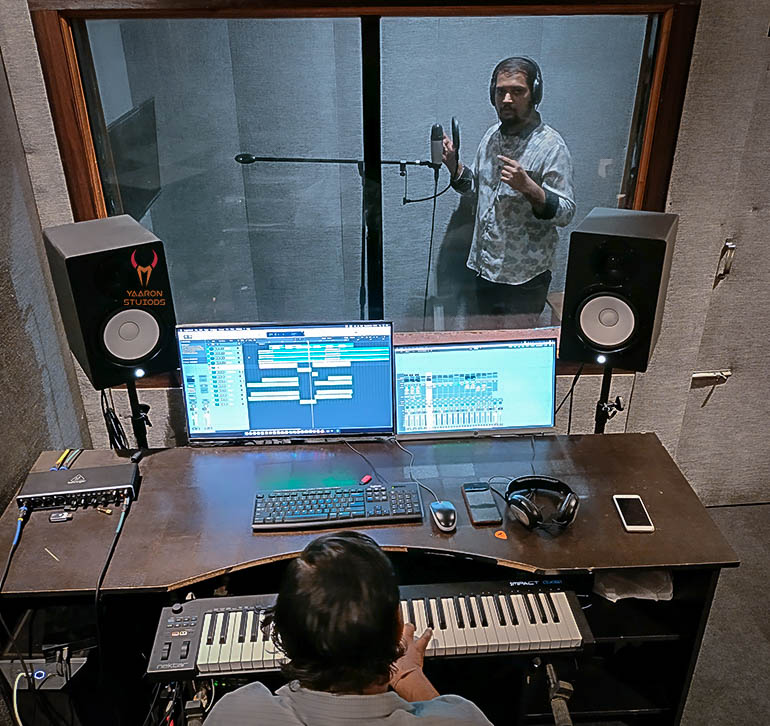 Yaaron Studios - Video Editing and Dubbing Studio in Hyderabad - Video editing service in Ameerpet, Hyderabad